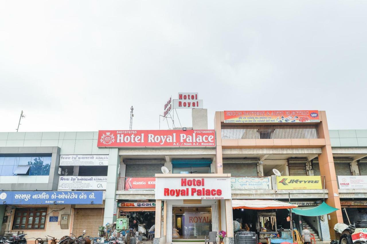 OYO 47110 Hotel Royal Palace Naroda Exterior foto
